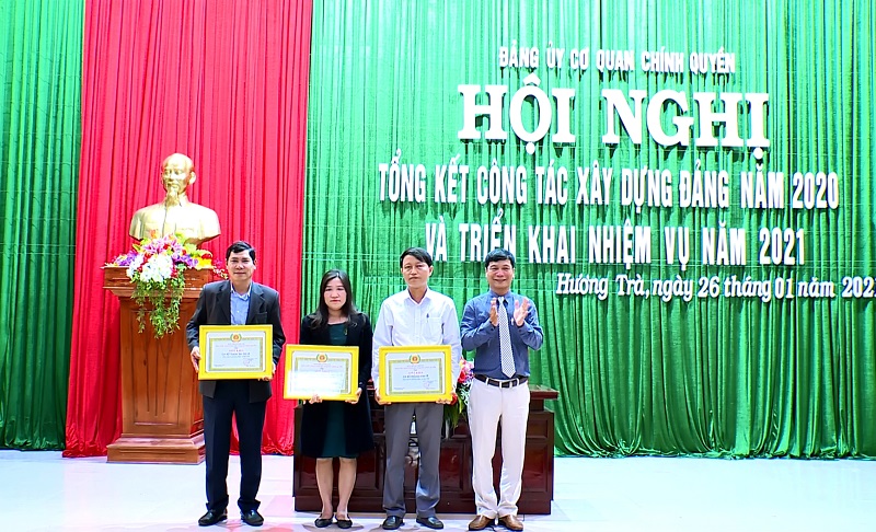 Đảng ủy Cơ quan chính quyền thị xã Hương Trà triển khai phương hướng nhiệm vụ công tác xây dựng Đảng năm 2020